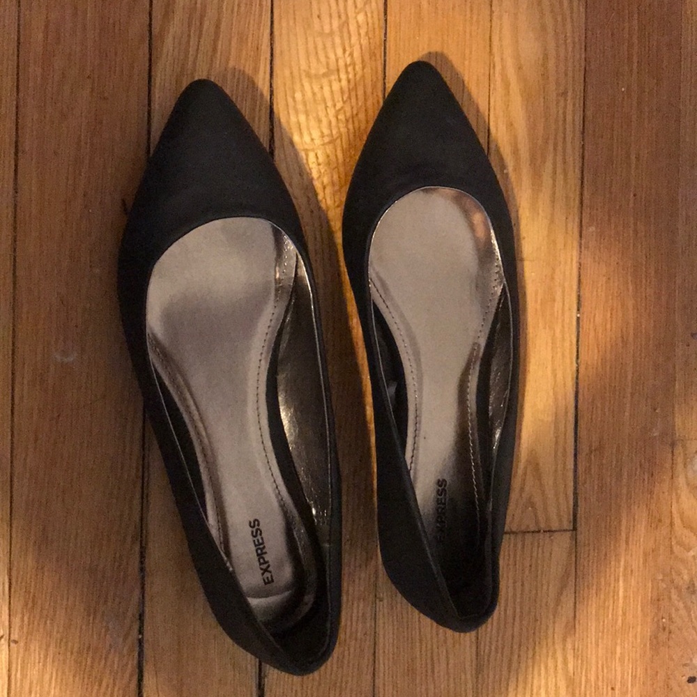 SIZE 8 BLACK EXPRESS FLATS